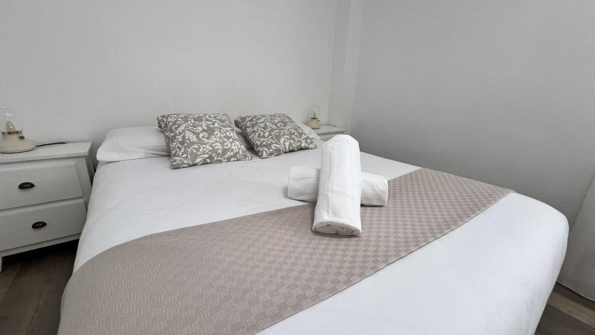 Apartamenticos Plaza Del Pilar III Zaragoza Exterior foto